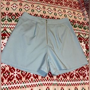 Super cute mint green shorts💕